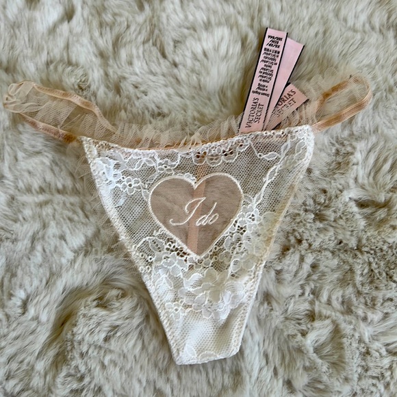 Victoria Secret Cream & White Laced “I do” Panties - Picture 1 of 4